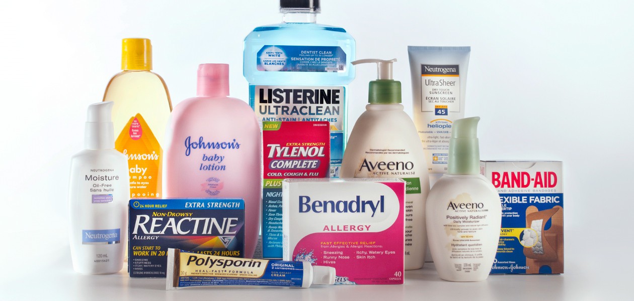 johnson & johnson - Johnson & Johnson: Từ thương hiệu trăm năm, ông tổ của băng gạc vô trùng đến bê bối phấn rôm chứa chất gây ung thư rúng động thế giới - photo johnson & johnson - photo 1 15629906703142054875950 - Johnson & Johnson: Từ thương hiệu trăm năm, ông tổ của băng gạc vô trùng đến bê bối phấn rôm chứa chất gây ung thư rúng động thế giới