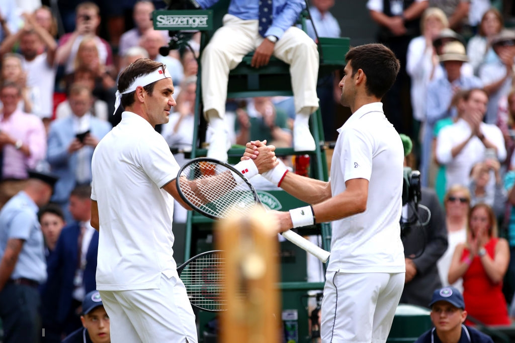roger federer - Nhói lòng khoảnh khắc huyền thoại Roger Federer lặng người bất động sau trận chung kết Wimbledon lịch sử và hấp dẫn không thể tin nổi - photo roger federer - photo 10 1563154349240473475739 - Nhói lòng khoảnh khắc huyền thoại Roger Federer lặng người bất động sau trận chung kết Wimbledon lịch sử và hấp dẫn không thể tin nổi