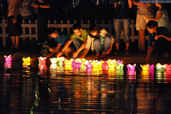 google doodle - Hội An quyến rũ xuất hiện trên Google Doodle 16/7: Lý do Google tôn vinh là gì? - photo google doodle - photo 4 15632422289621432521320 - Hội An quyến rũ xuất hiện trên Google Doodle 16/7: Lý do Google tôn vinh là gì?