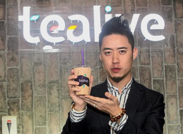 CEO soái ca của Tealive: Đột ngột bị ngừng hợp tác liền mở thương hiệu mới để cạnh tranh và trở thành trà sữa hàng đầu Malaysia chỉ trong 50 ngày - Ảnh 2.