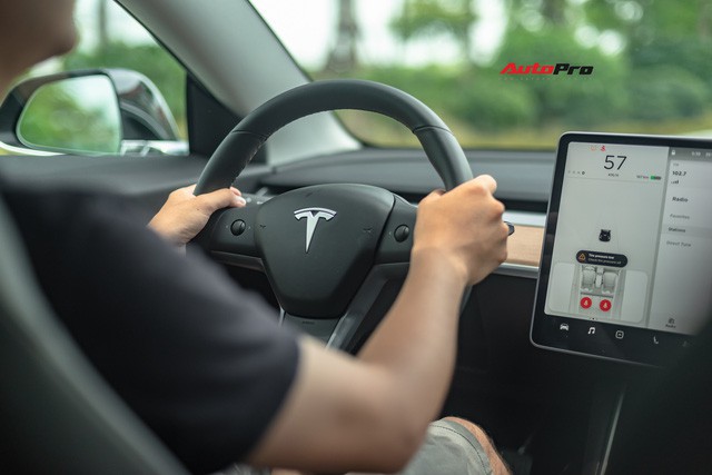 Đánh giá nhanh Tesla Model 3 đầu tiên Việt Nam: 8 điểm thú vị ít ai biết sau mức giá hơn 3 tỷ đồng - Ảnh 6.