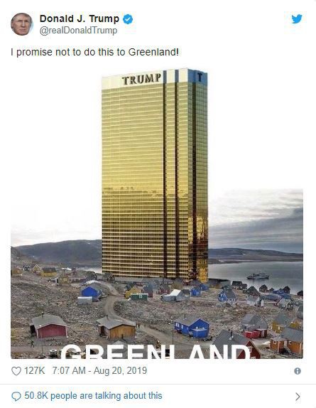 Đăng tấm hình tòa tháp vàng siêu to khổng lồ ở Greenland, ông Trump lại gây bất ngờ với lời hứa mới - Ảnh 1.