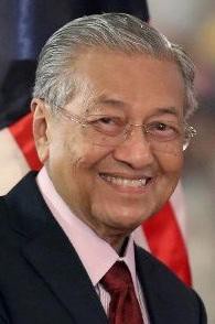  Chân dung Thủ tướng lớn tuổi nhất thế giới: Cha đẻ của hiện đại hoá Malaysia, tái đắc cử ở tuổi 92  - Ảnh 1.