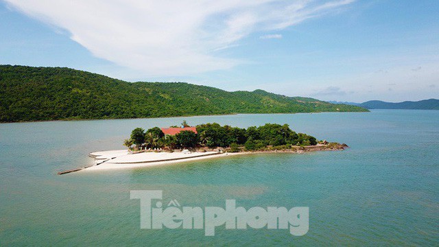  Hàng loạt đảo trên vịnh Bái Tử Long bị biến thành biệt thự, đặc khu - Ảnh 4.