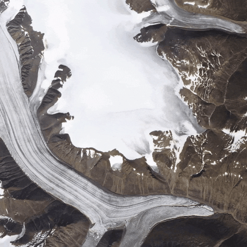 Bức ảnh vệ tinh cho thấy tình trạng đáng lo ngại về những gì đang xảy ra với một trong những nơi lưu trữ băng lớn nhất Trái Đất - Ảnh 4.