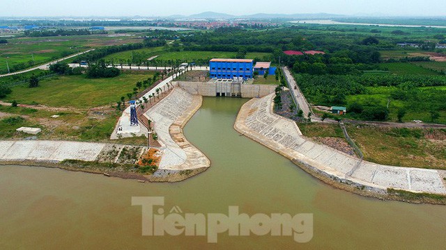  Cận cảnh nhà máy nước sạch lớn nhất Hà Nội có thể uống tại vòi  - Ảnh 3.