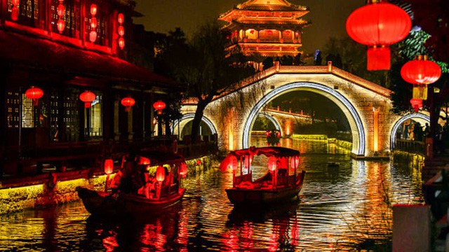  Lo ngại tăng trưởng giảm tốc, Bắc Kinh kêu gọi phát triển kinh tế ban đêm, hối thúc các doanh nghiệp và bệnh viện mở cửa đến nửa đêm  - Ảnh 3.
