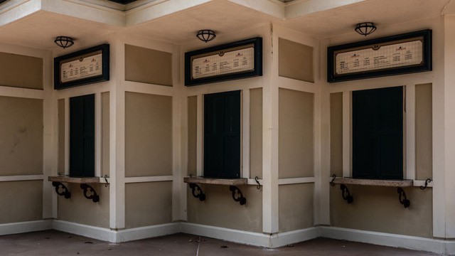  Khám phá công viên giải trí Disneyland hoang vắng nhất thế giới  - Ảnh 5.