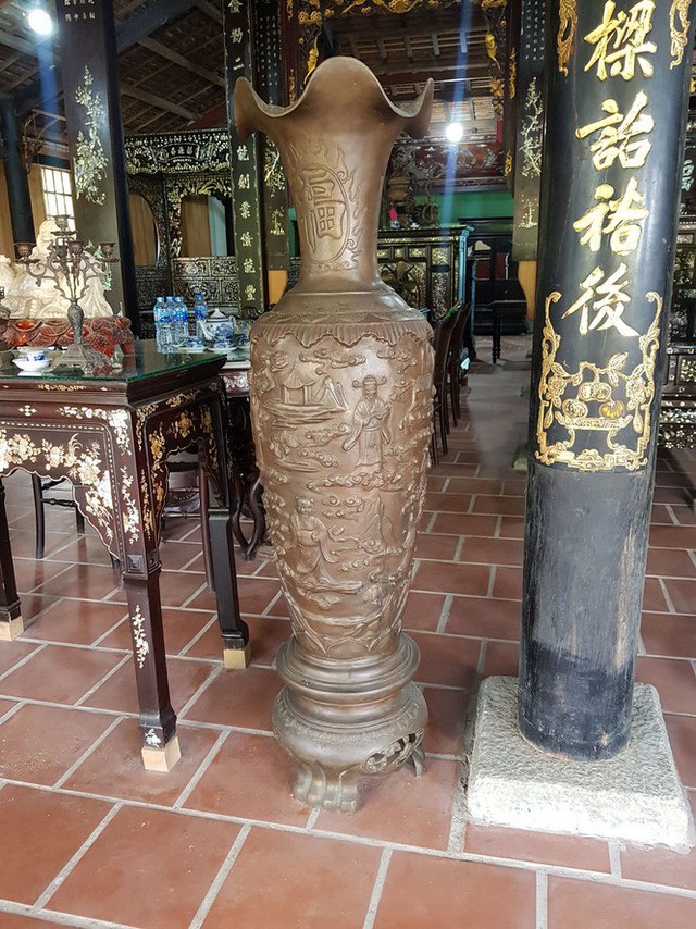 Độc đáo chiếc giường cổ có giá bạc tỷ ở Đồng Tháp - Ảnh 12. Độc đáo chiếc giường cổ có giá bạc tỷ ở Đồng Tháp - Ảnh 12.
