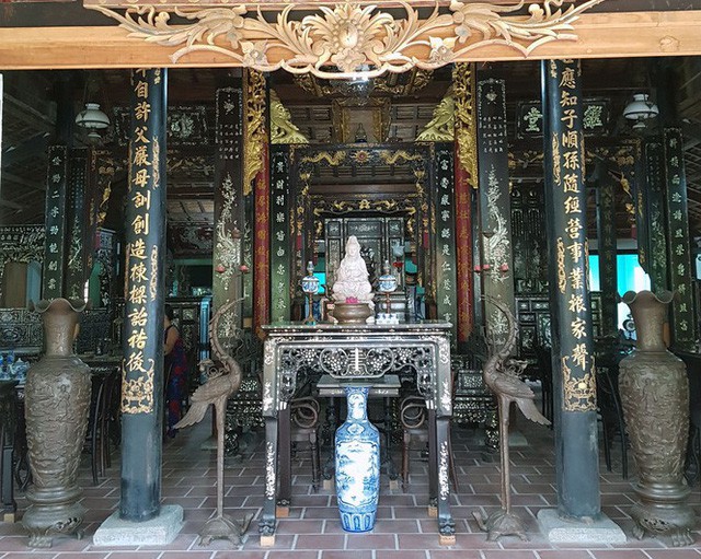 Độc đáo chiếc giường cổ có giá bạc tỷ ở Đồng Tháp - Ảnh 13. Độc đáo chiếc giường cổ có giá bạc tỷ ở Đồng Tháp - Ảnh 13.
