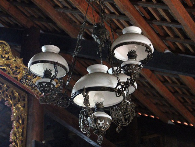Độc đáo chiếc giường cổ có giá bạc tỷ ở Đồng Tháp - Ảnh 19. Độc đáo chiếc giường cổ có giá bạc tỷ ở Đồng Tháp - Ảnh 19.