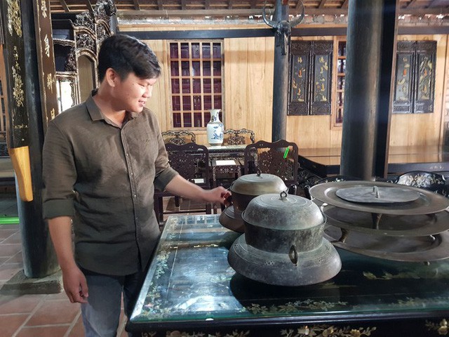 Độc đáo chiếc giường cổ có giá bạc tỷ ở Đồng Tháp - Ảnh 9. Độc đáo chiếc giường cổ có giá bạc tỷ ở Đồng Tháp - Ảnh 9.