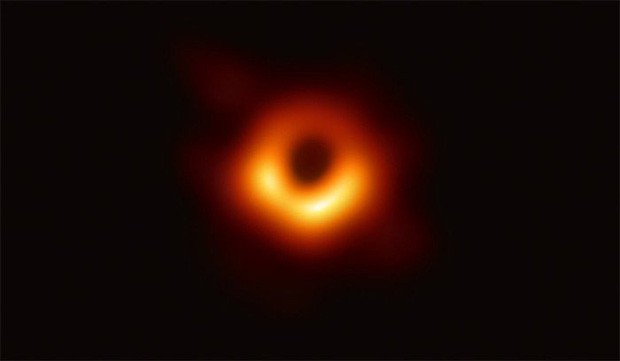 Lại đây mà xem: NASA mới làm ra bức hình về hố đen vũ trụ và nó khiến fan hâm mộ phải khóc thét vì... quá đẹp - Ảnh 1.