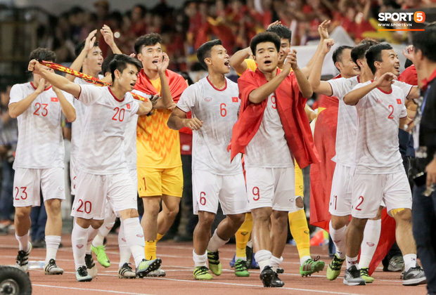 Nhận định U23 Việt Nam vs U23 UAE: Quên cái danh Á quân đi, đây là một cuộc chiến rất khác - Ảnh 2.