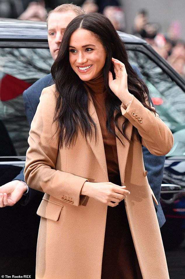 Sau thông báo gây sốc, Meghan Markle bỏ rơi chồng quay lại Canada còn Hoàng tử Harry rơi vào tình cảnh không thể thảm hơn, thương nhất là bé Archie - Ảnh 2. Sau thông báo gây sốc, Meghan Markle bỏ rơi chồng quay lại Canada còn Hoàng tử Harry rơi vào tình cảnh không thể thảm hơn, thương nhất là bé Archie - Ảnh 2.