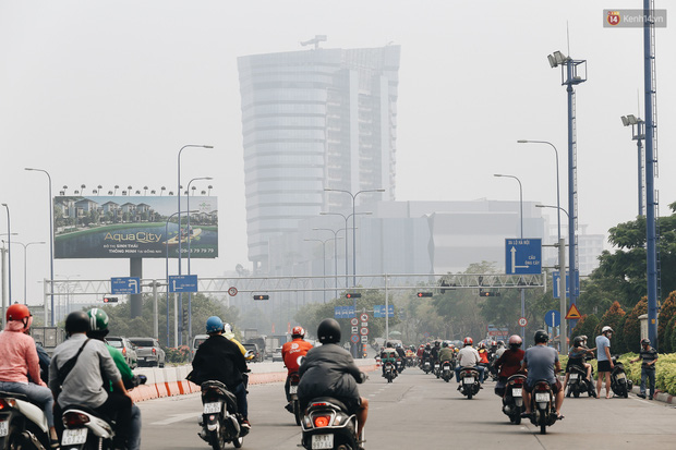 Toà nhà cao nhất Việt Nam mờ ảo trong bụi mù, Sài Gòn tiếp tục bị ô nhiễm nặng những ngày giáp Tết - Ảnh 13.