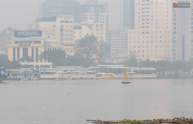 Toà nhà cao nhất Việt Nam mờ ảo trong bụi mù, Sài Gòn tiếp tục bị ô nhiễm nặng những ngày giáp Tết - Ảnh 16.
