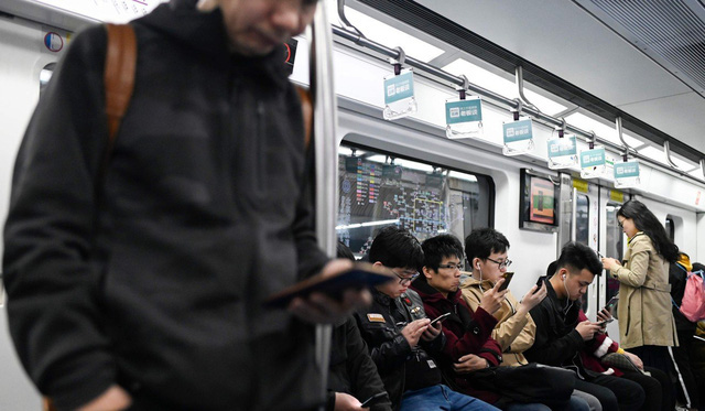 Tàu điện ngầm ở Trung Quốc: Kiểm tra an ninh gắt gao như sân bay quốc tế, sử dụng cả hệ thống nhận diện khuôn mặt để theo dõi! - Ảnh 2.