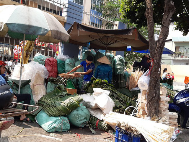  Chợ lá dong nửa thế kỷ ở Sài Gòn ế ẩm do heo tăng giá  - Ảnh 12.