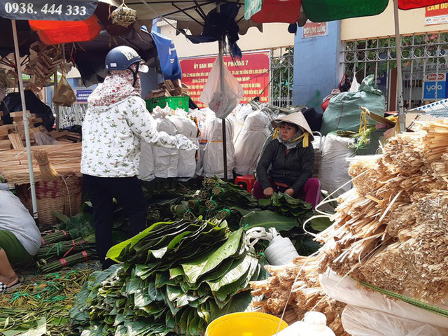  Chợ lá dong nửa thế kỷ ở Sài Gòn ế ẩm do heo tăng giá  - Ảnh 14.