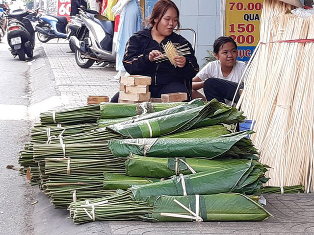  Chợ lá dong nửa thế kỷ ở Sài Gòn ế ẩm do heo tăng giá  - Ảnh 4.