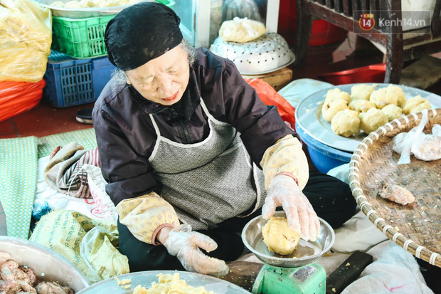  Ảnh: Về làng bánh chưng trứ danh Tranh Khúc giữa thời điểm giá thịt lợn tăng “phi mã”  - Ảnh 5.