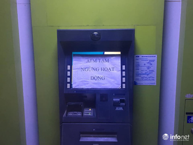  Tái diễn tình trạng ATM tê liệt, ngừng hoạt động... trong ngày cận Tết  - Ảnh 5.