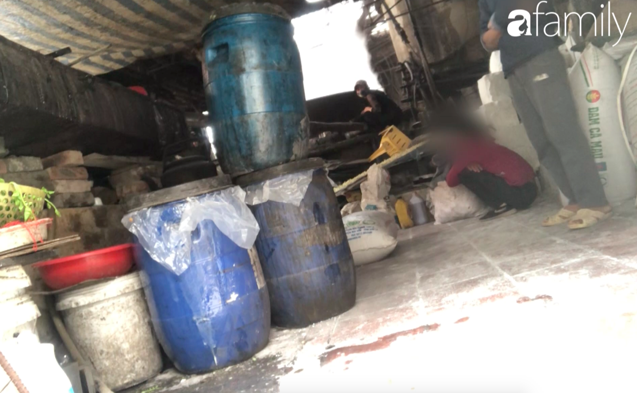 Con đường siêu bẩn sản xuất đường mạch nha, thành phần không thể thiếu để làm kẹo, mứt và bia: thành phẩm đựng bao cám lợn, người làm dẫm chân, khạc nhổ vào nguyên liệu - Ảnh 3.