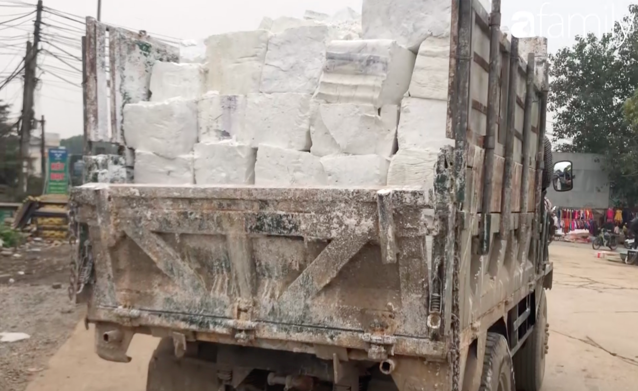 Con đường siêu bẩn sản xuất đường mạch nha, thành phần không thể thiếu để làm kẹo, mứt và bia: thành phẩm đựng bao cám lợn, người làm dẫm chân, khạc nhổ vào nguyên liệu - Ảnh 8.