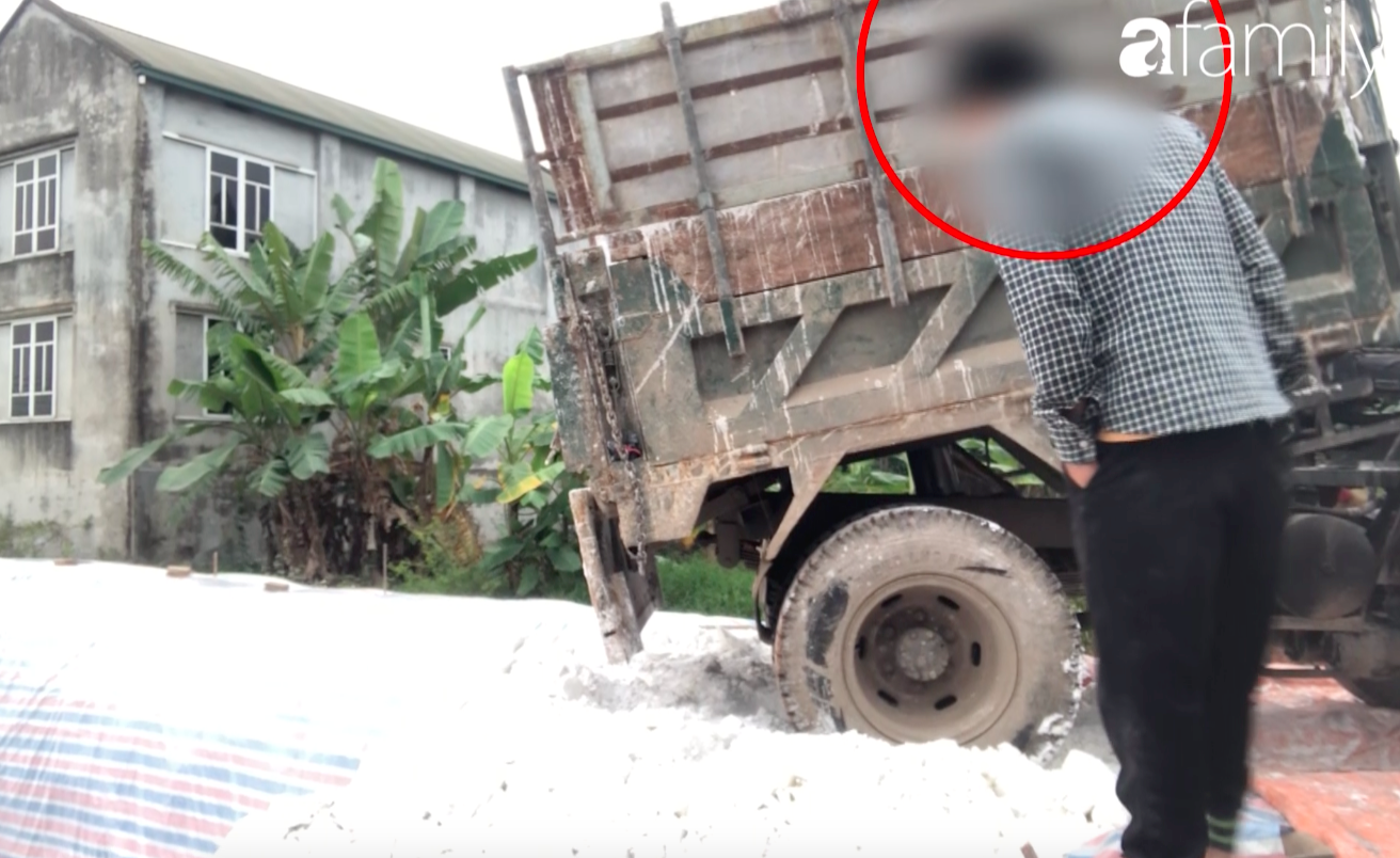 Con đường siêu bẩn sản xuất đường mạch nha, thành phần không thể thiếu để làm kẹo, mứt và bia: thành phẩm đựng bao cám lợn, người làm dẫm chân, khạc nhổ vào nguyên liệu - Ảnh 11.