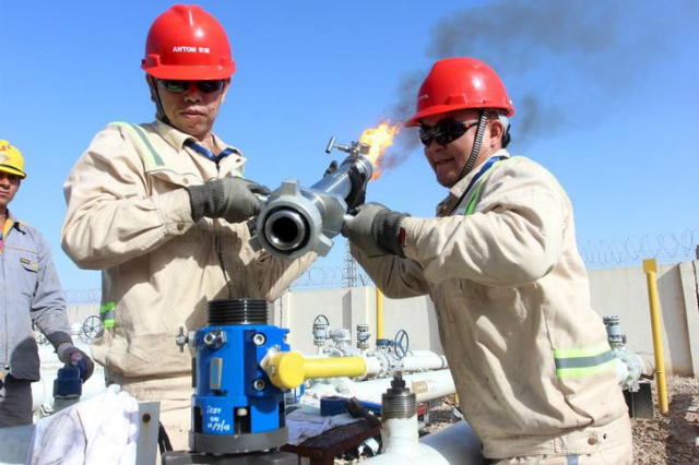 Giá dầu có thể vượt 80 USD/thùng nếu căng thẳng Mỹ- Iran leo thang - Ảnh 2.