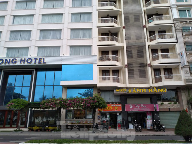  Khách sạn, nhà hàng Nha Trang ế ẩm vì vắng khách du lịch  - Ảnh 5.