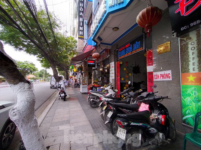  Khách sạn, nhà hàng Nha Trang ế ẩm vì vắng khách du lịch  - Ảnh 8.