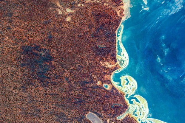 10 ảnh vệ tinh đẹp nao lòng từ Google Earth: Sự sắp đặt thần kỳ của tạo hóa xứng tầm tác phẩm triệu đô - Ảnh 3.