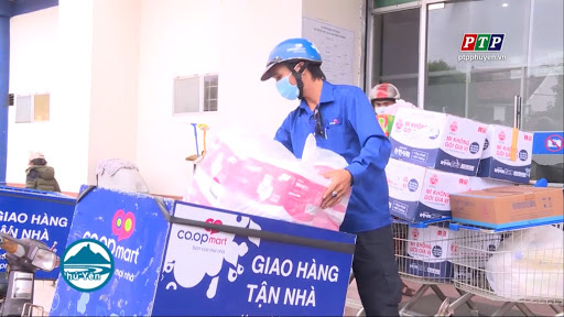 Nhờ dịch, mảng thương mại điện tử của các siêu thị “bứt tốc”: Lượng giao dịch của Aeon Mall tăng 3 lần, Co.op Mart tăng 10 lần - Ảnh 1. Nhờ dịch, mảng thương mại điện tử của các siêu thị “bứt tốc”: Lượng giao dịch của Aeon Mall tăng 3 lần, Co.op Mart tăng 10 lần - Ảnh 1.