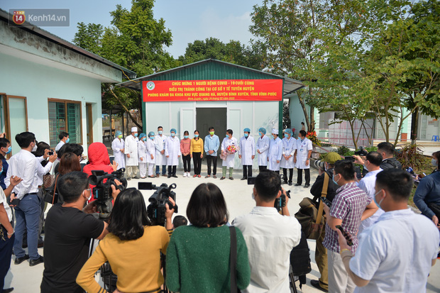 Bệnh nhân nhiễm COVID-19 cuối cùng của Việt Nam được xuất viện: Mong cộng đồng không kỳ thị người dân Sơn Lôi nữa - Ảnh 2.