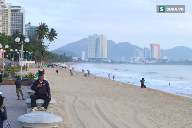 Nha Trang sau ca nhiễm virus corona đầu tiên từ người sang người: Không còn người Hoa, cửa hàng đóng vì ế ẩm - Ảnh 7. Nha Trang sau ca nhiễm virus corona đầu tiên từ người sang người: Không còn người Hoa, cửa hàng đóng vì ế ẩm - Ảnh 7.