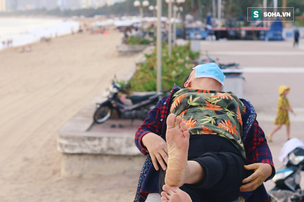 Nha Trang sau ca nhiễm virus corona đầu tiên từ người sang người: Không còn người Hoa, cửa hàng đóng vì ế ẩm - Ảnh 9. Nha Trang sau ca nhiễm virus corona đầu tiên từ người sang người: Không còn người Hoa, cửa hàng đóng vì ế ẩm - Ảnh 9.