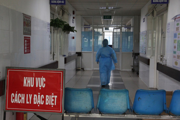 Nữ bệnh nhân Trung Quốc trốn viện ở Đà Nẵng đã ra sân bay trở về nước - Ảnh 1.