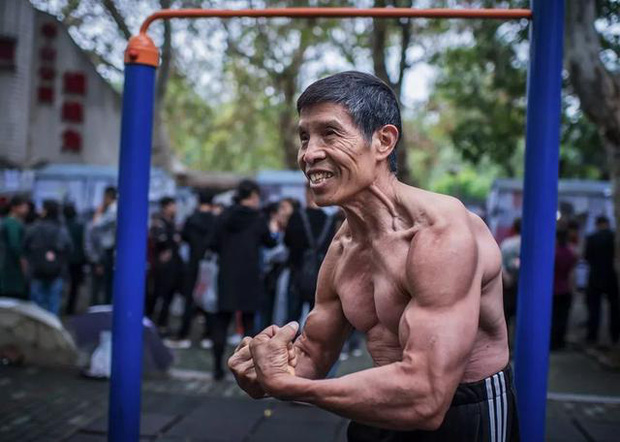 VĐV thể hình được mệnh danh là “người không bao giờ bị bệnh” qua đời ở Vũ Hán vì nhiễm virus corona - Ảnh 1. VĐV thể hình được mệnh danh là “người không bao giờ bị bệnh” qua đời ở Vũ Hán vì nhiễm virus corona - Ảnh 1.