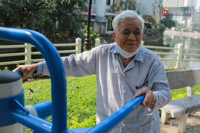  Người dân sinh sống quanh khu vực bị cách ly ở Hà Nội: Đêm vẫn ngủ ngon, hoàn toàn yên tâm vào các biện pháp phòng dịch của Nhà nước  - Ảnh 3.