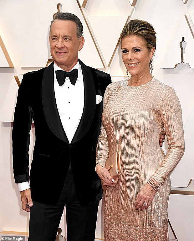 NÓNG: Vợ chồng tài tử Tom Hanks và Rita Wilson xác nhận dương tính với COVID-19 - Ảnh 1.