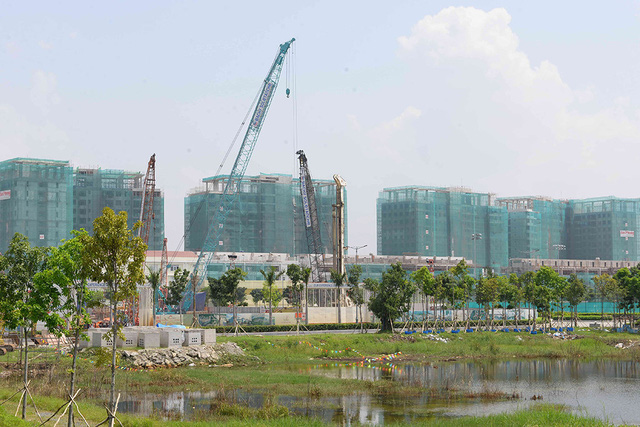 Doanh nghiệp BĐS ở thế khó chồng khó - Ảnh 1. Doanh nghiệp BĐS ở thế khó chồng khó - Ảnh 1.