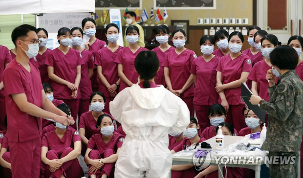 Hàn Quốc có ca tử vong thứ 29, thêm 600 người nhiễm mới virus corona, số ca mắc bệnh đã vượt 4800 - Ảnh 3.