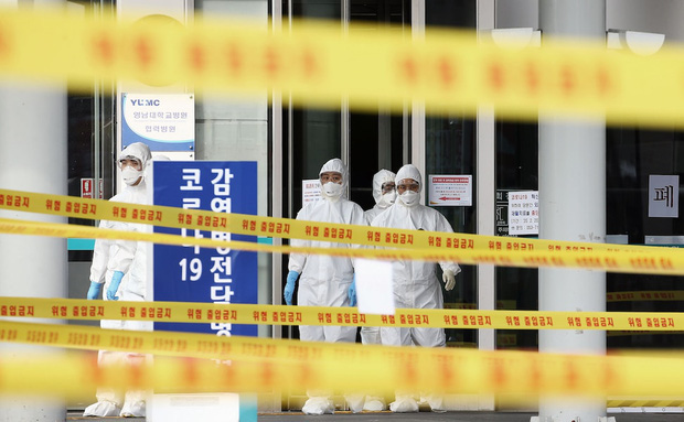 Trải nghiệm của một bệnh nhân nhiễm virus corona tại Hàn Quốc: Sốt cao, sợ hãi, và những cơn ác mộng không thể vứt bỏ - Ảnh 1.