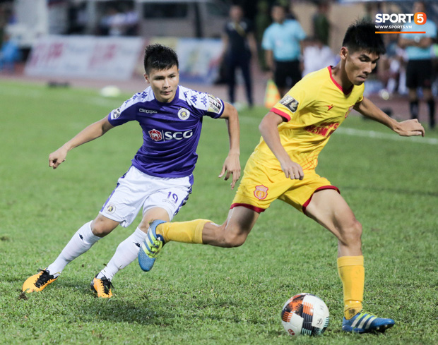  Việt Nam công bố ca nhiễm Covid-19 thứ 17: Hoãn gấp trận Hà Nội FC - Nam Định, V.League có thể tạm dừng - Ảnh 1.