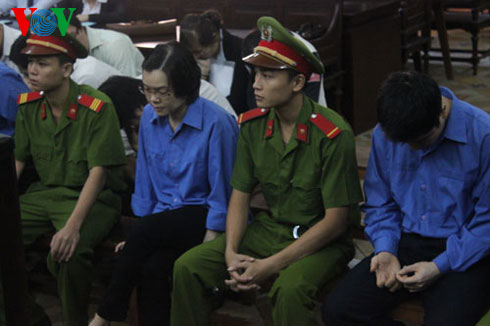 [Trực tiếp sáng 22/12]: Nhiều bị cáo cho Huyền Như vay hàng trăm tỷ bằng “niềm tin” (1)