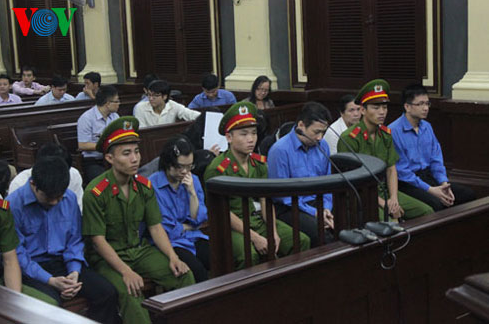 Huyền Như và đồng phạm tại tòa ngày 17/12