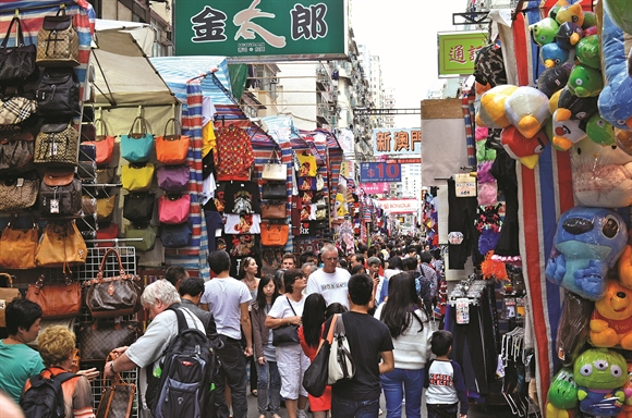 Hàng giá rẻ Trung Quốc đang gây áp lực giảm phát lên nhiều nền kinh tế - Nguồn: tourdulichhongkong.net