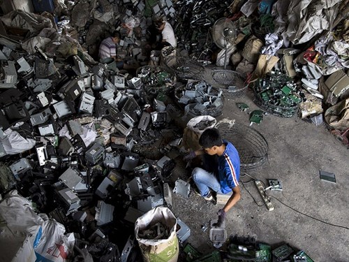 Thị trấn Guiyu là bãi rác điện tử lớn nhất thế giới khi tập kết đến 70% rác điện tử thải loại
